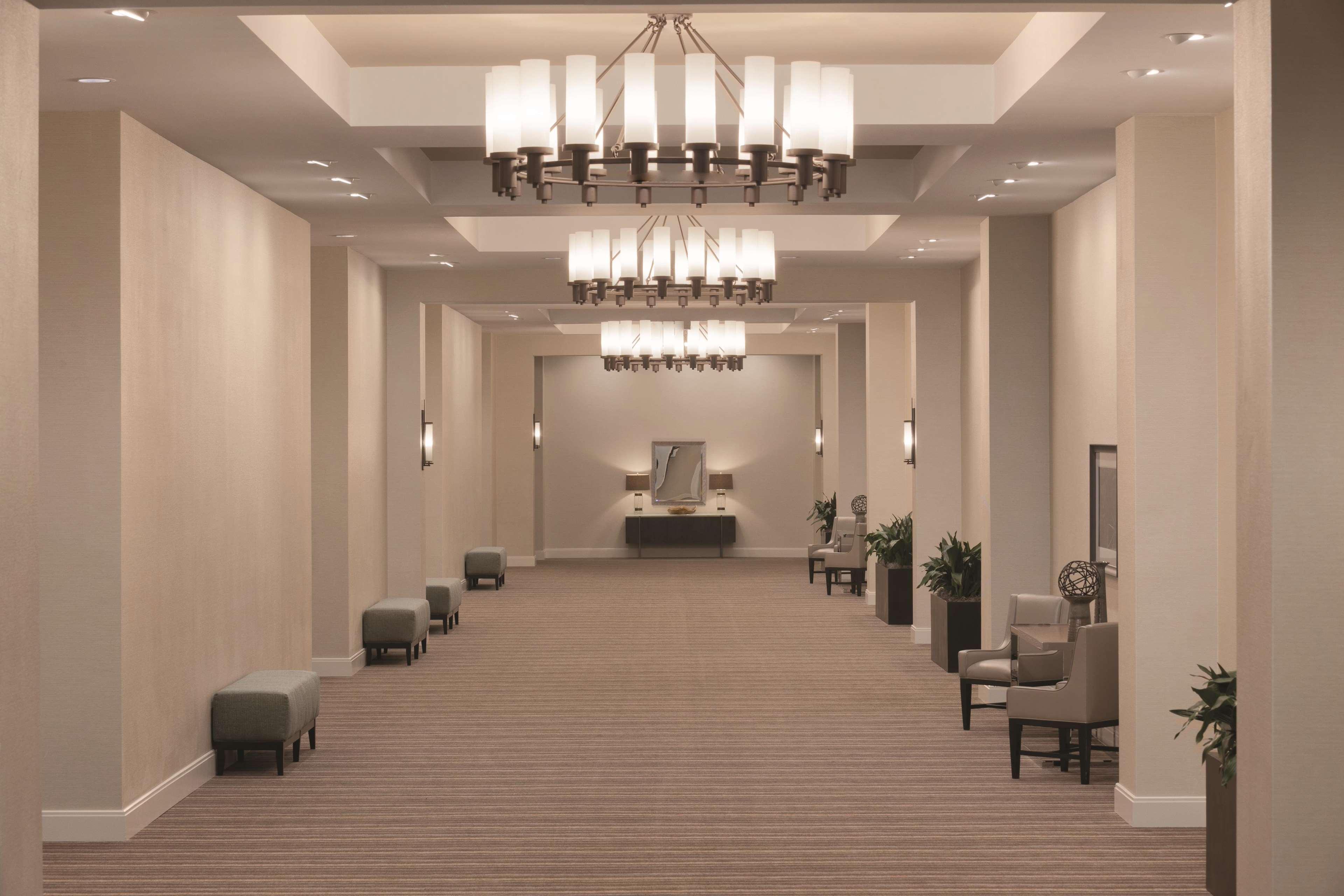 Embassy Suites Oklahoma City Downtown/Medical Center Exteriör bild