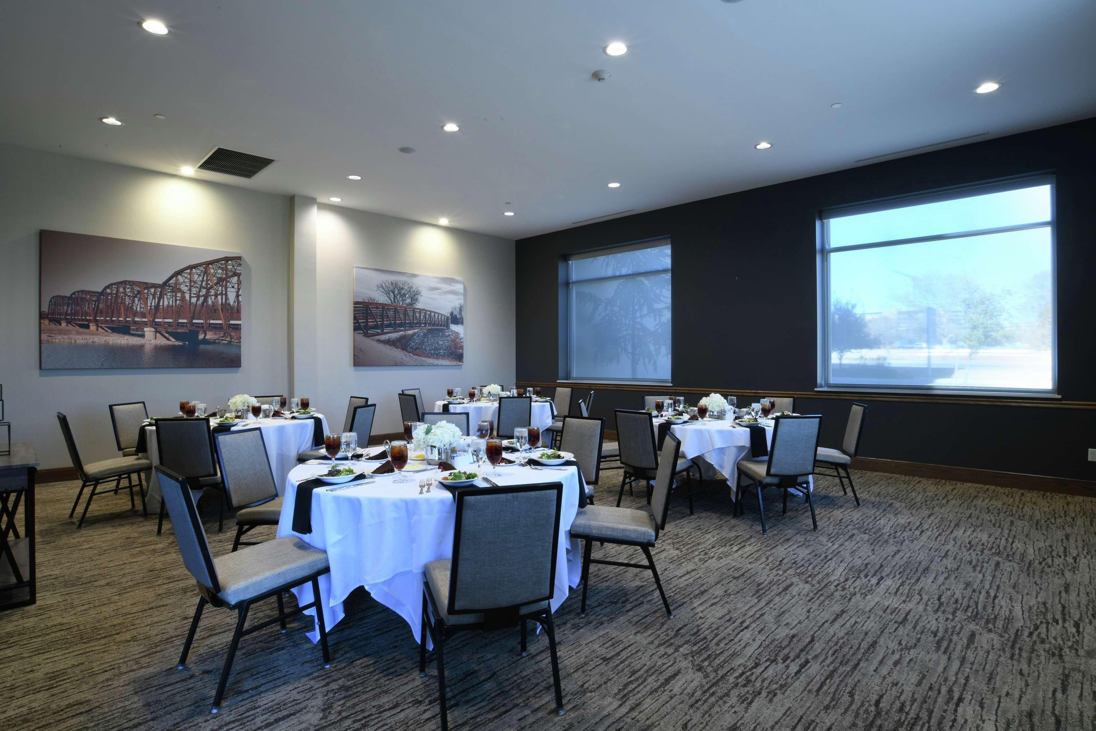 Embassy Suites Oklahoma City Downtown/Medical Center Exteriör bild